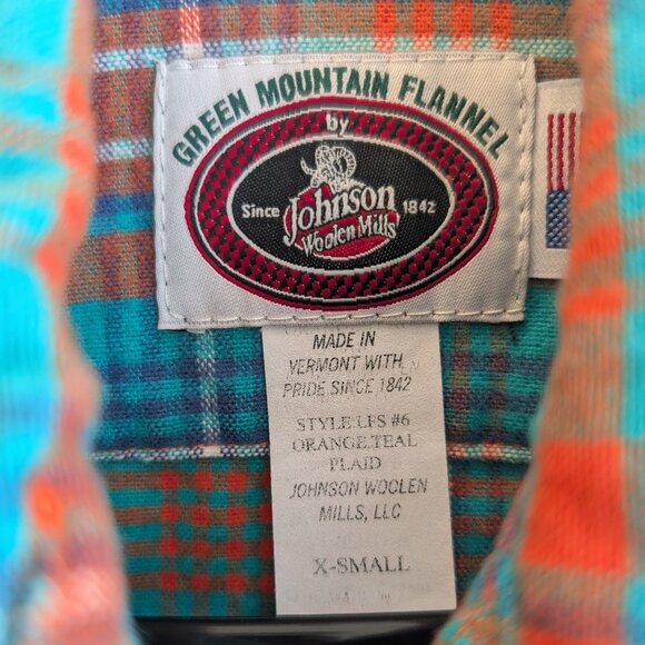 Johnson Woolen Mills Green Mountain Flannel – XS Plaid - Picture 2 of 8
